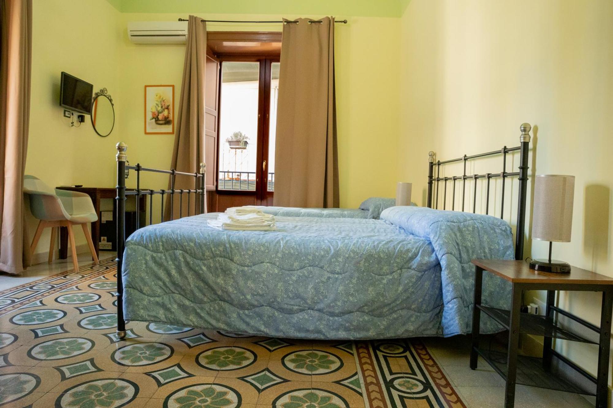 B&B Palazzo Corvino Palermo Bagian luar foto