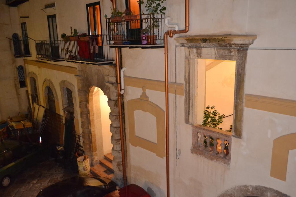 B&B Palazzo Corvino Palermo Bagian luar foto